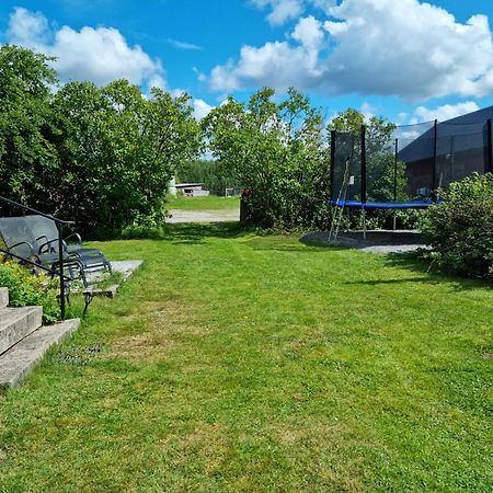 Charmigt Hus Pa Landet Naera Till Bad Stromstad Luaran gambar