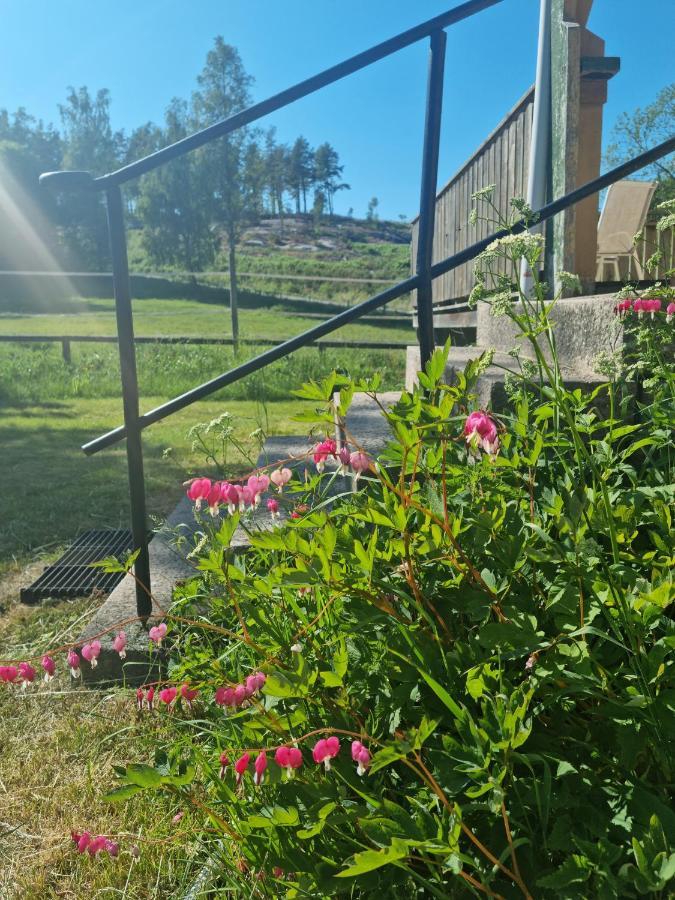 Charmigt Hus Pa Landet Naera Till Bad Stromstad Luaran gambar