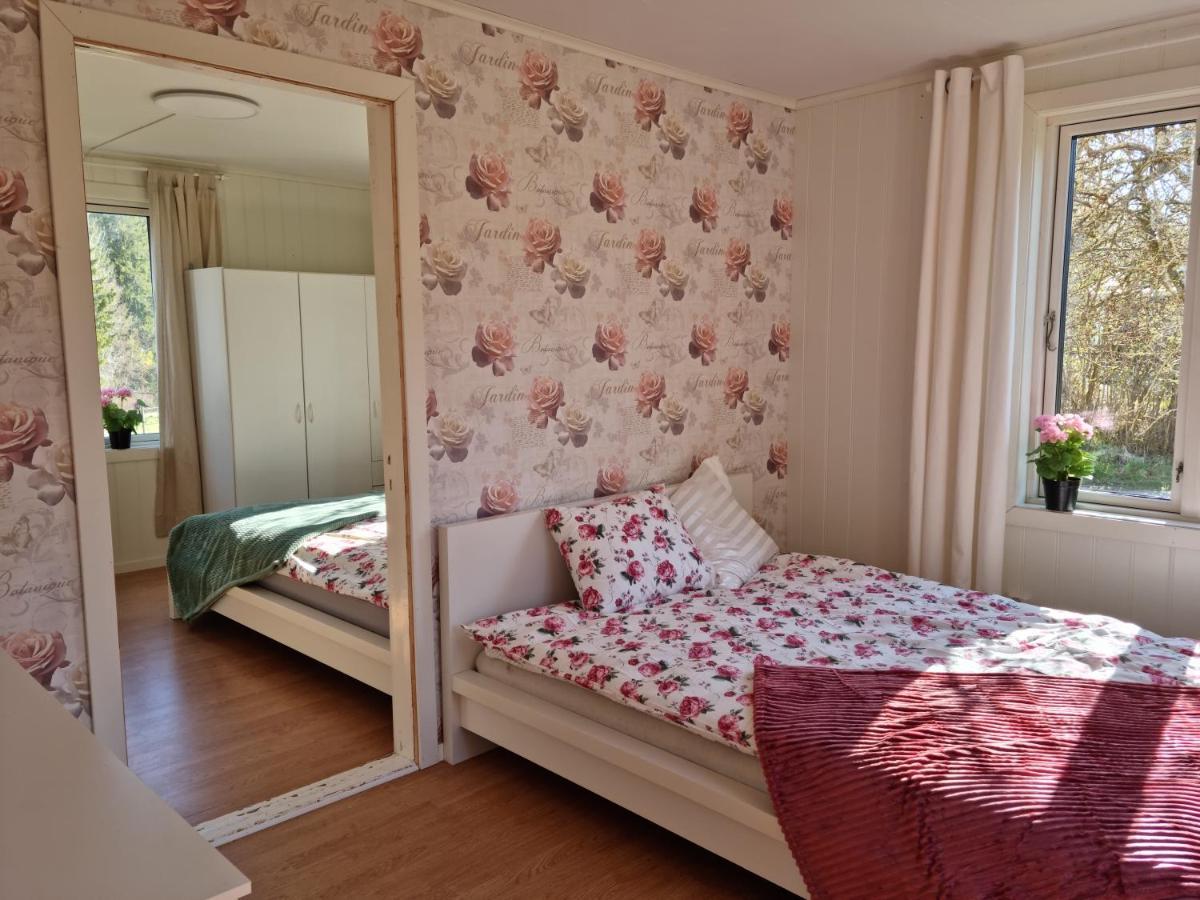 Charmigt Hus Pa Landet Naera Till Bad Stromstad Luaran gambar