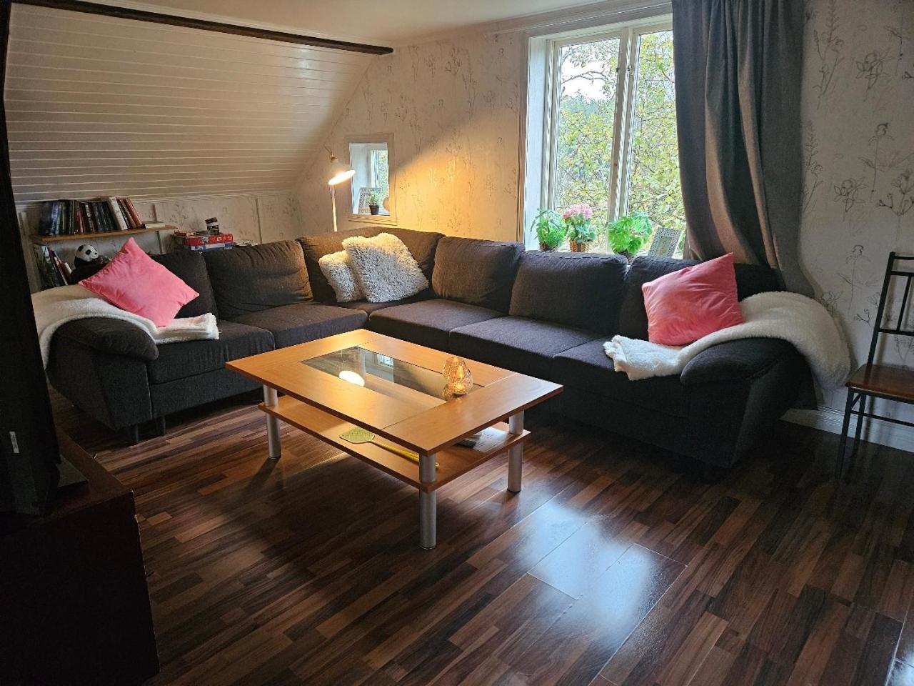 Charmigt Hus Pa Landet Naera Till Bad Stromstad Luaran gambar
